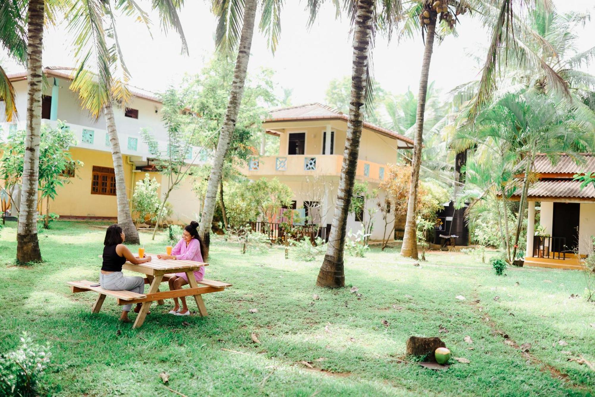 Beach Lagoon Guesthouse 탕갈레 외부 사진