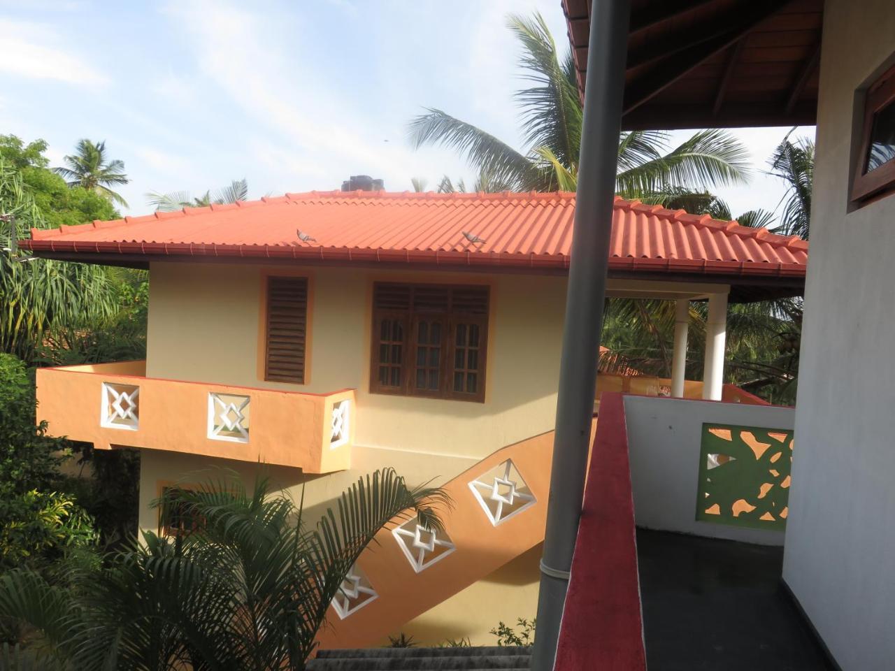 Beach Lagoon Guesthouse 탕갈레 외부 사진